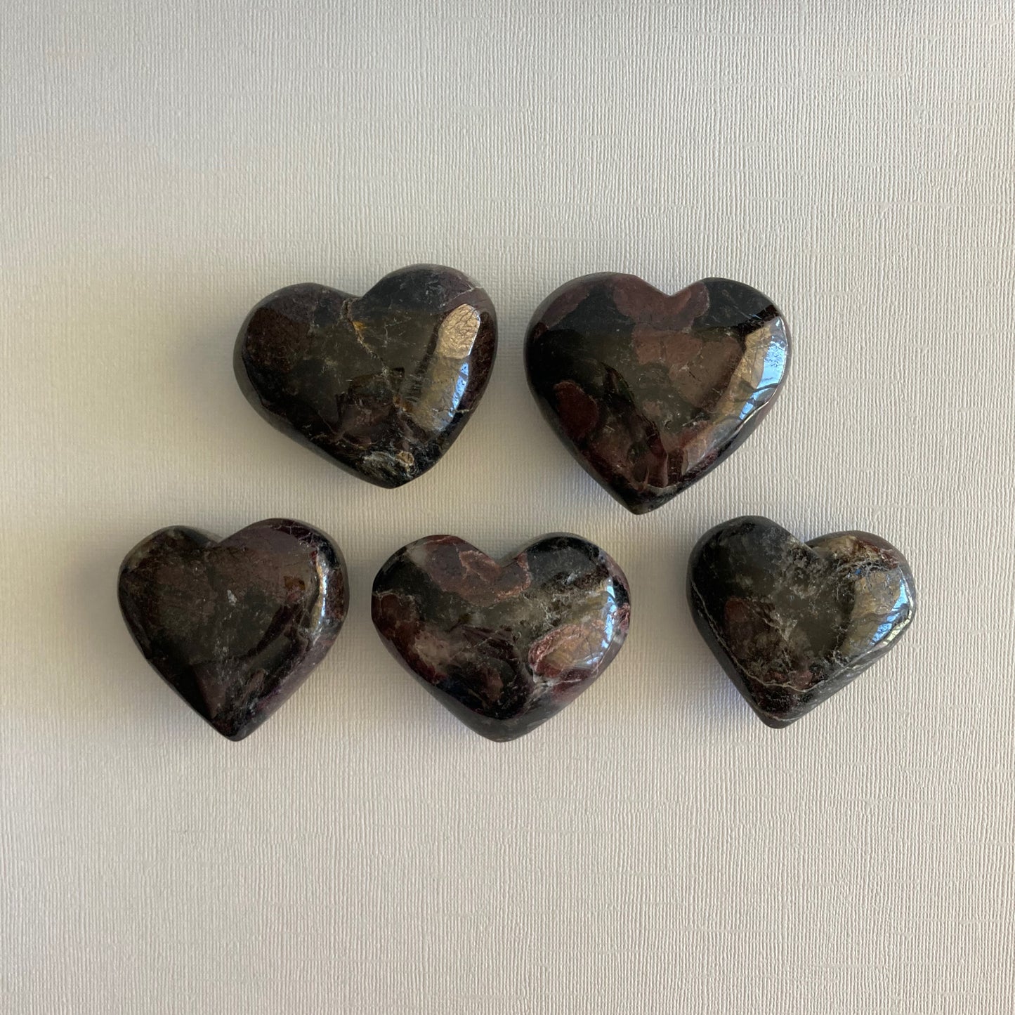 Garnet in Arfvedsonite Hearts