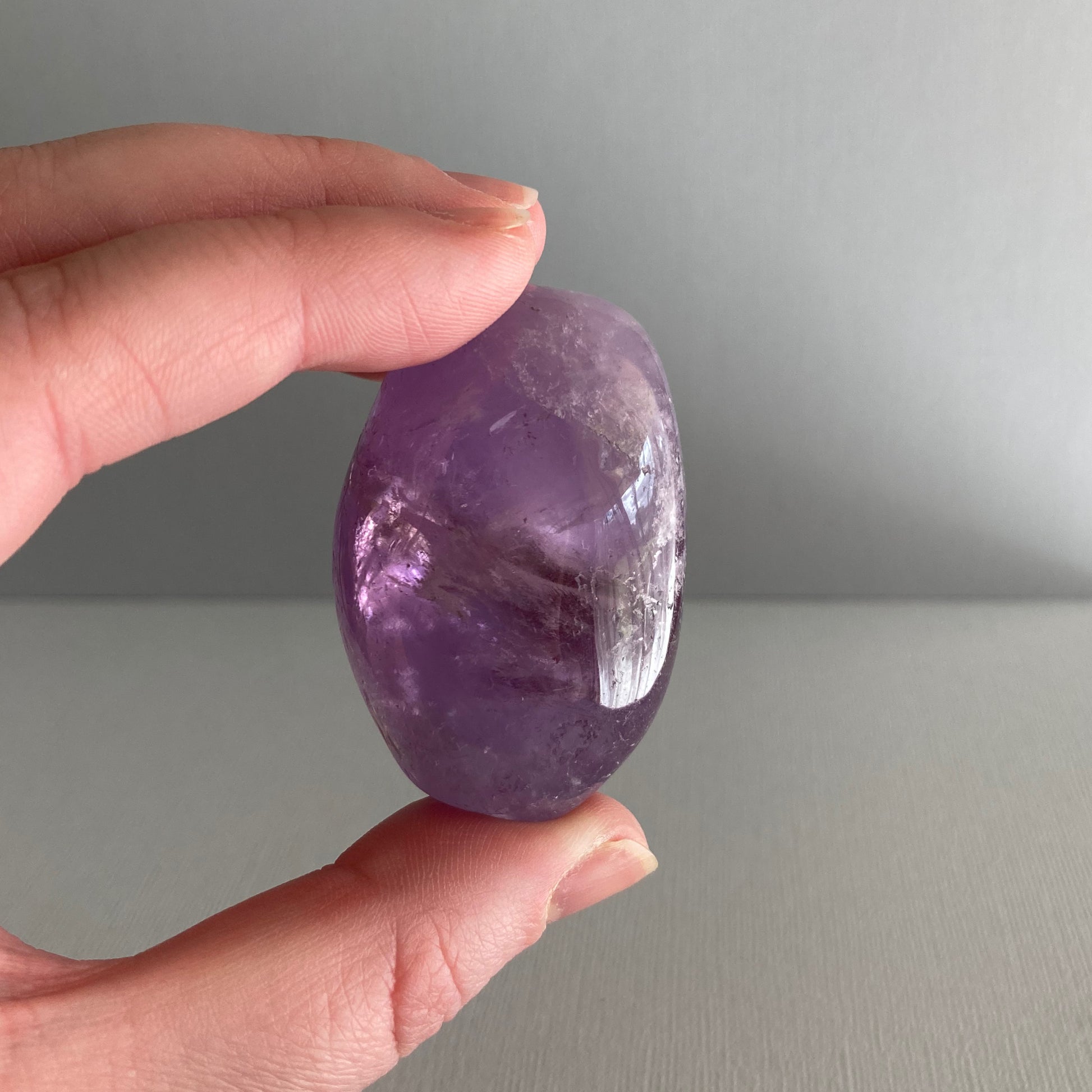 High quality Amethyst palmstone