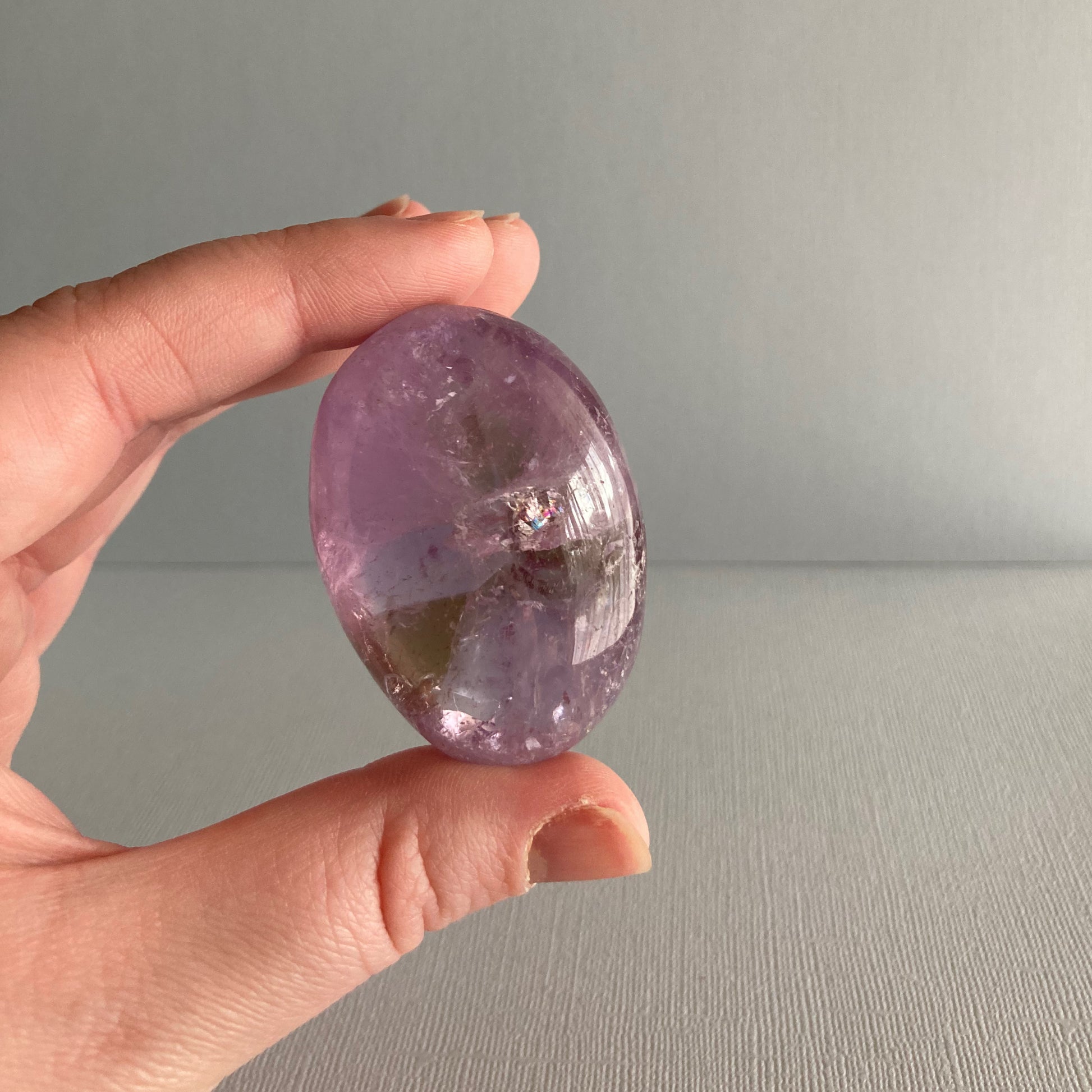 High quality Amethyst palmstone